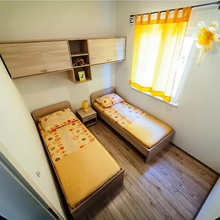 Apartment Vice Biograd Na Moru